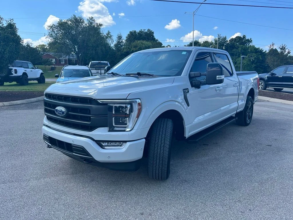 Used 2023 White Ford Lariat image 3