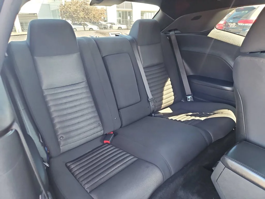 Used 2011 Mineral Gray Metallic Clearcoat Dodge R/T image 26