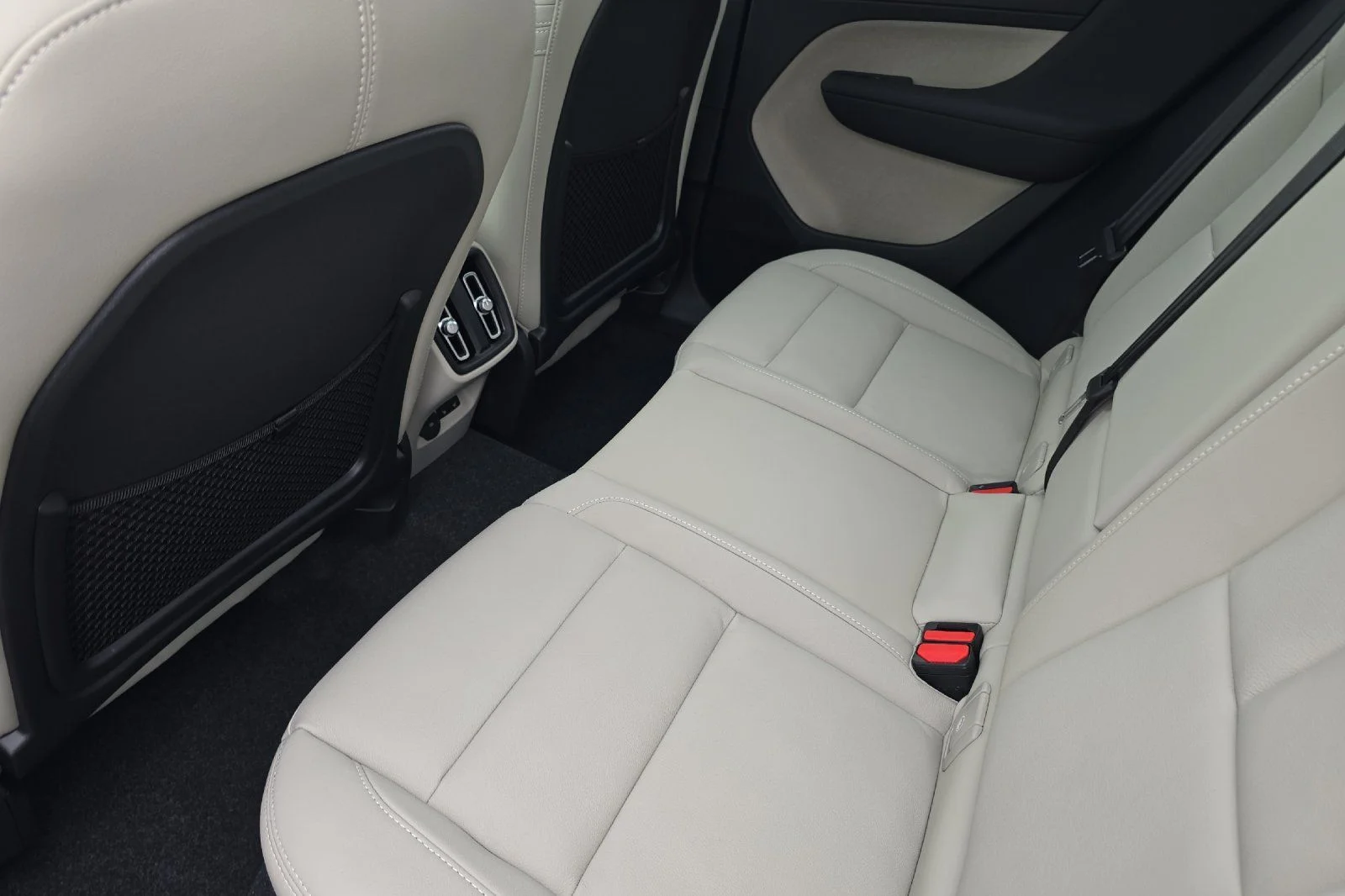 New 2026 Denim Blue Volvo Ultra image 11