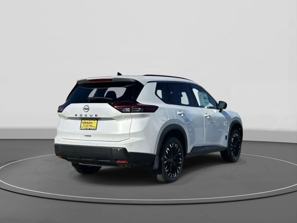 New 2026 Everest White Pearl Tricoat Nissan Dark Armor image 5