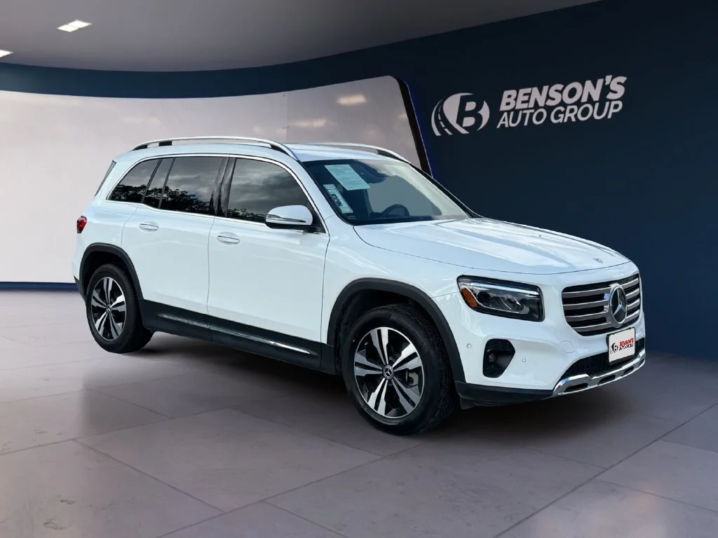 Used 2025  Mercedes-Benz GLB 250 image 7