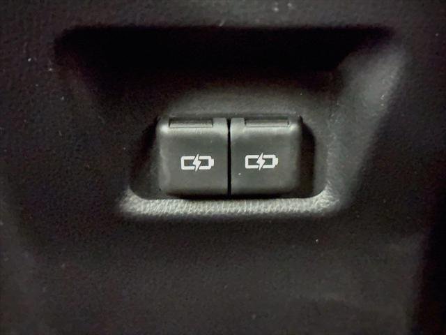 Certified Used 2024 MAGNETIC GRAY MET. Toyota  image 37