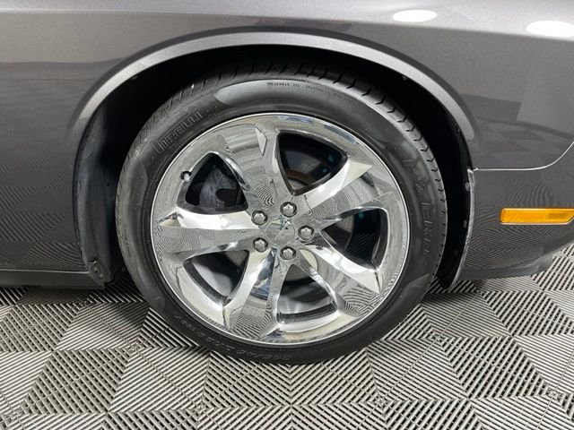 Used 2014 Gray Dodge R/T image 9