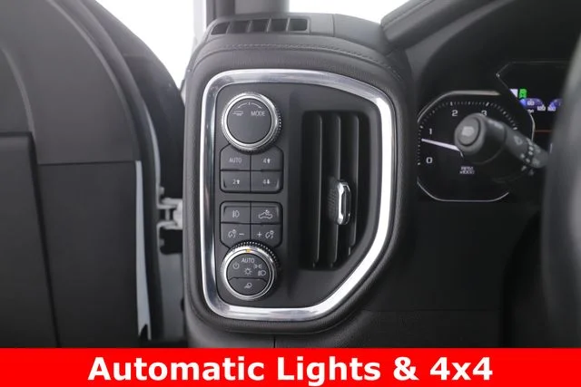 Used 2023 White GMC Denali image 21