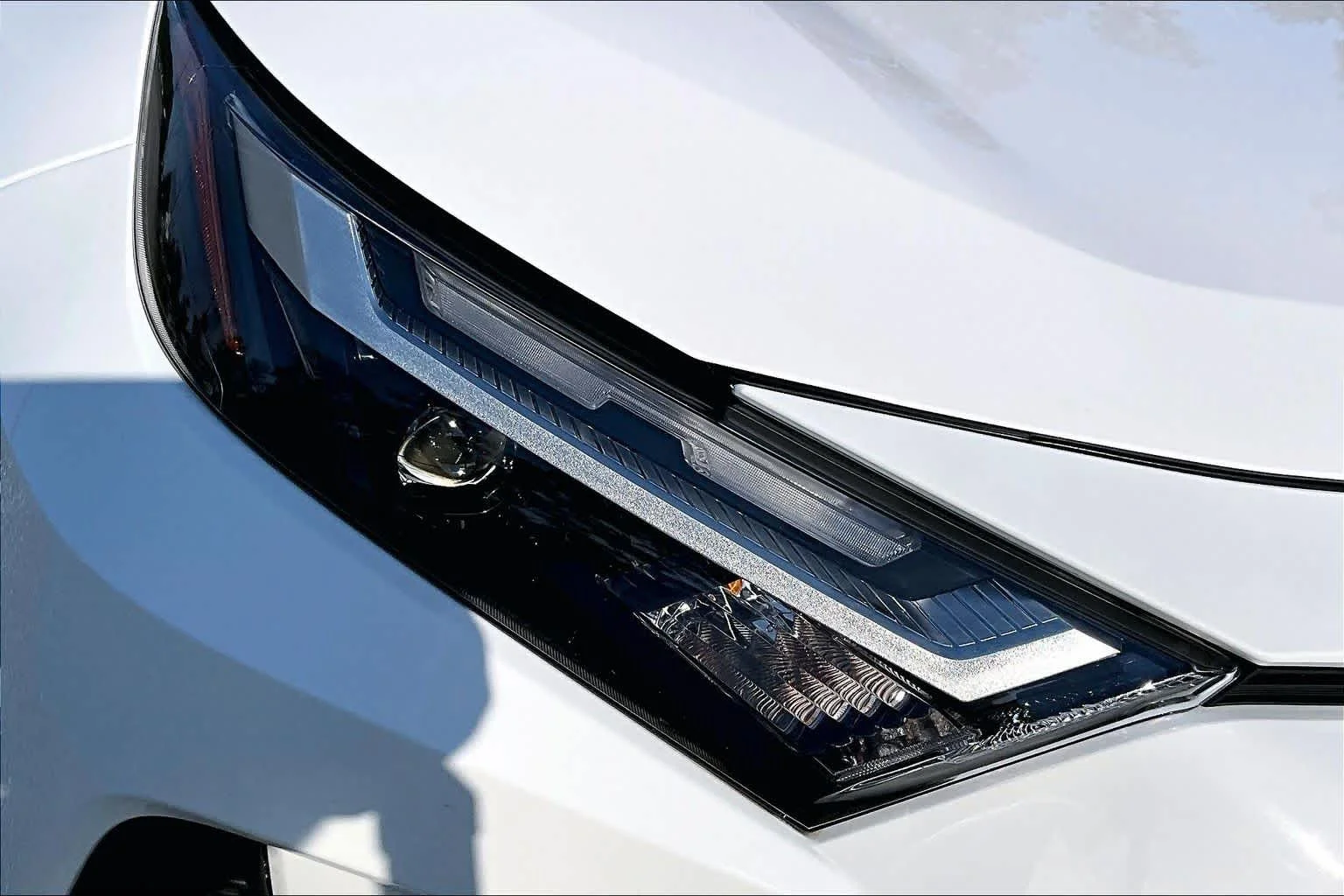 Certified Used 2023 Ice Cap Toyota LE image 28
