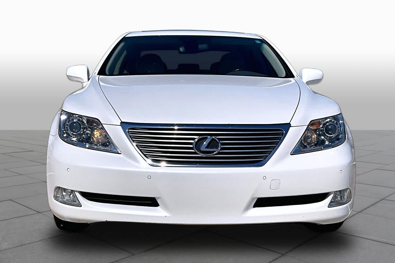 Used 2008 Starfire Pearl Lexus  image 3