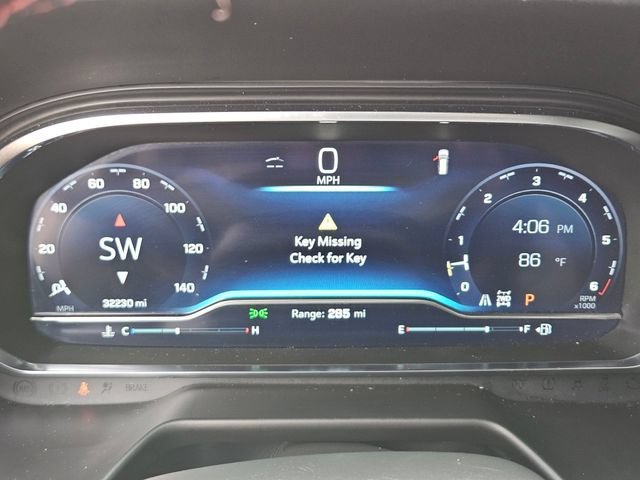 Used 2024 Summit White Chevrolet RST image 18