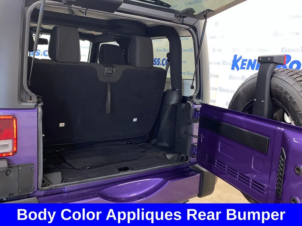 Used 2017 Purple Jeep Sahara image 12