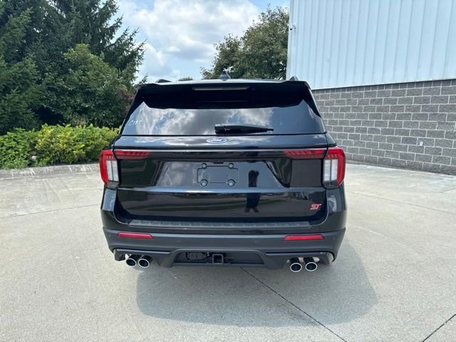 New 2026 Agate Black Metallic Ford ST image 6