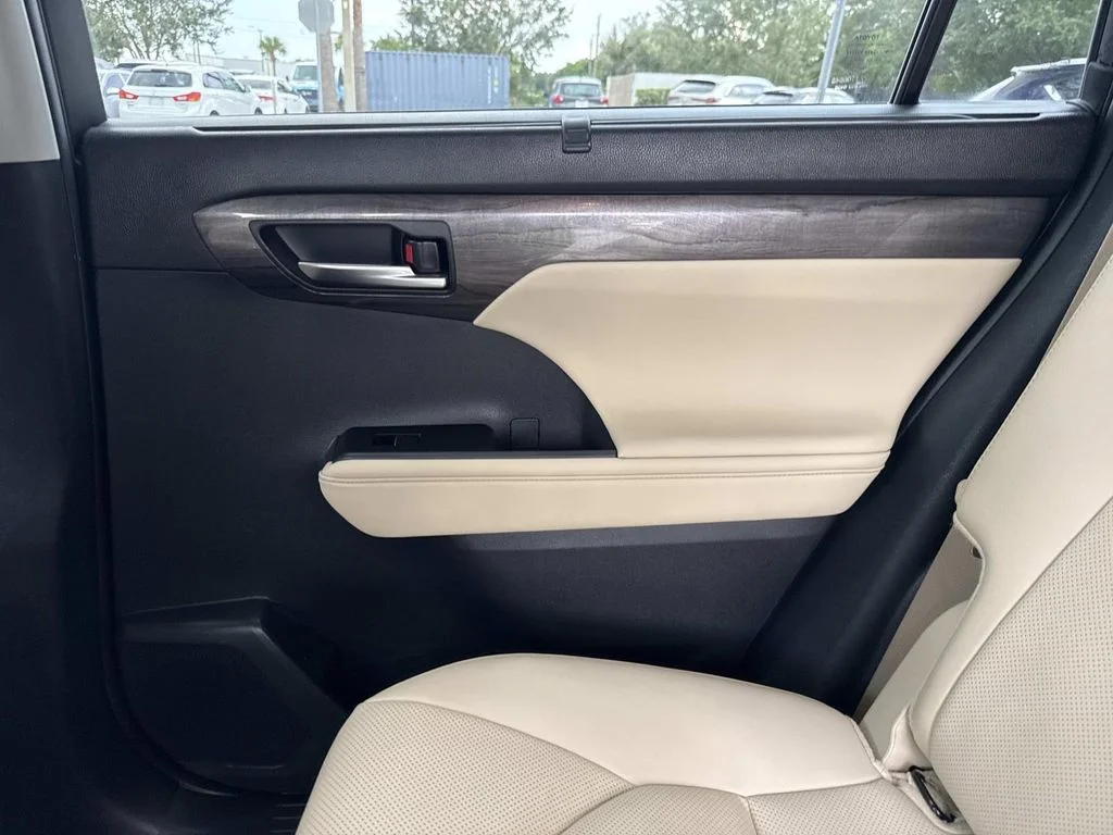 Used 2024  Toyota Limited image 16