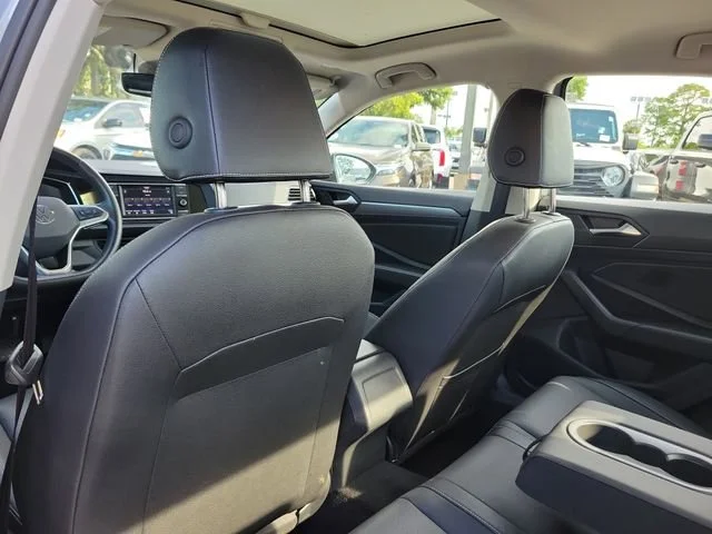 2024 Volkswagen Jetta SE - Photo 10
