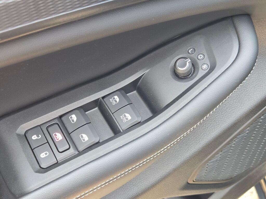 Certified Used 2024 Black Jeep Altitude image 19