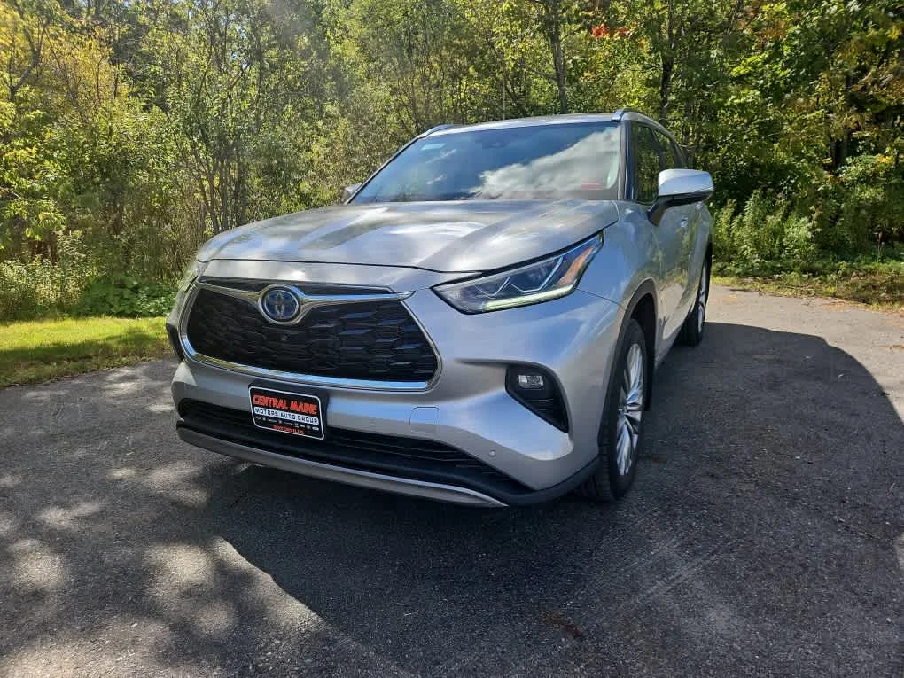 2022 Toyota Highlander Platinum