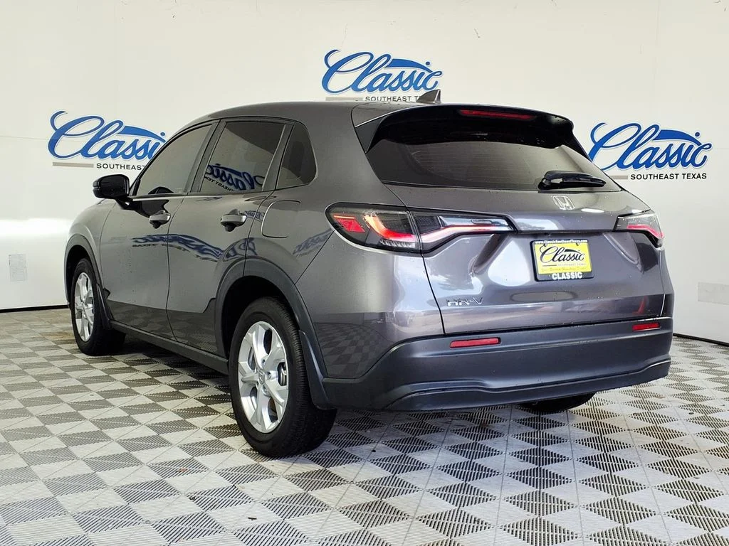 Used 2025  Honda LX image 2