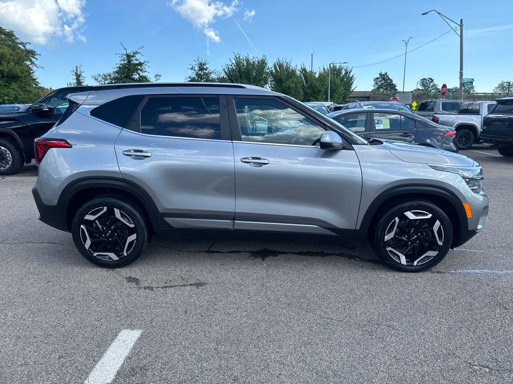 Used 2024 Gray Kia SX image 10