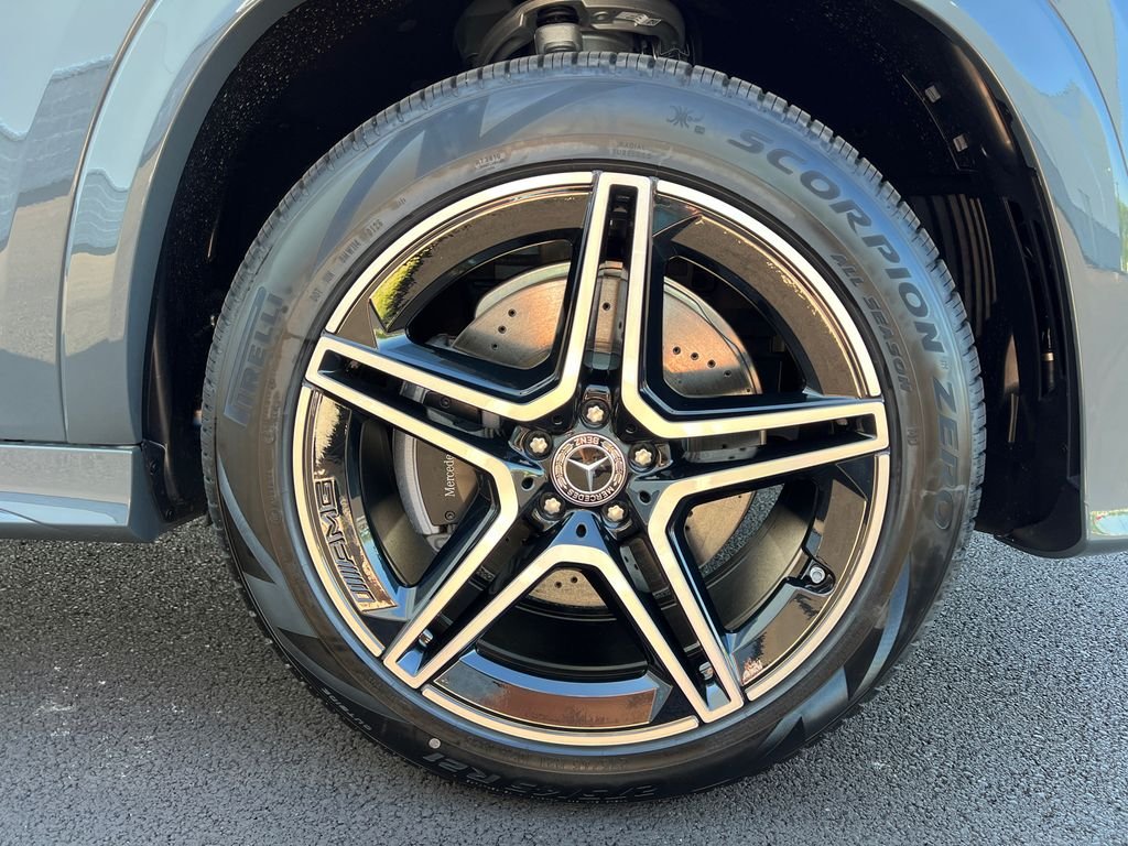 New 2026 MANUFAKTUR Silicon Grey Mercedes-Benz GLS450 image 38