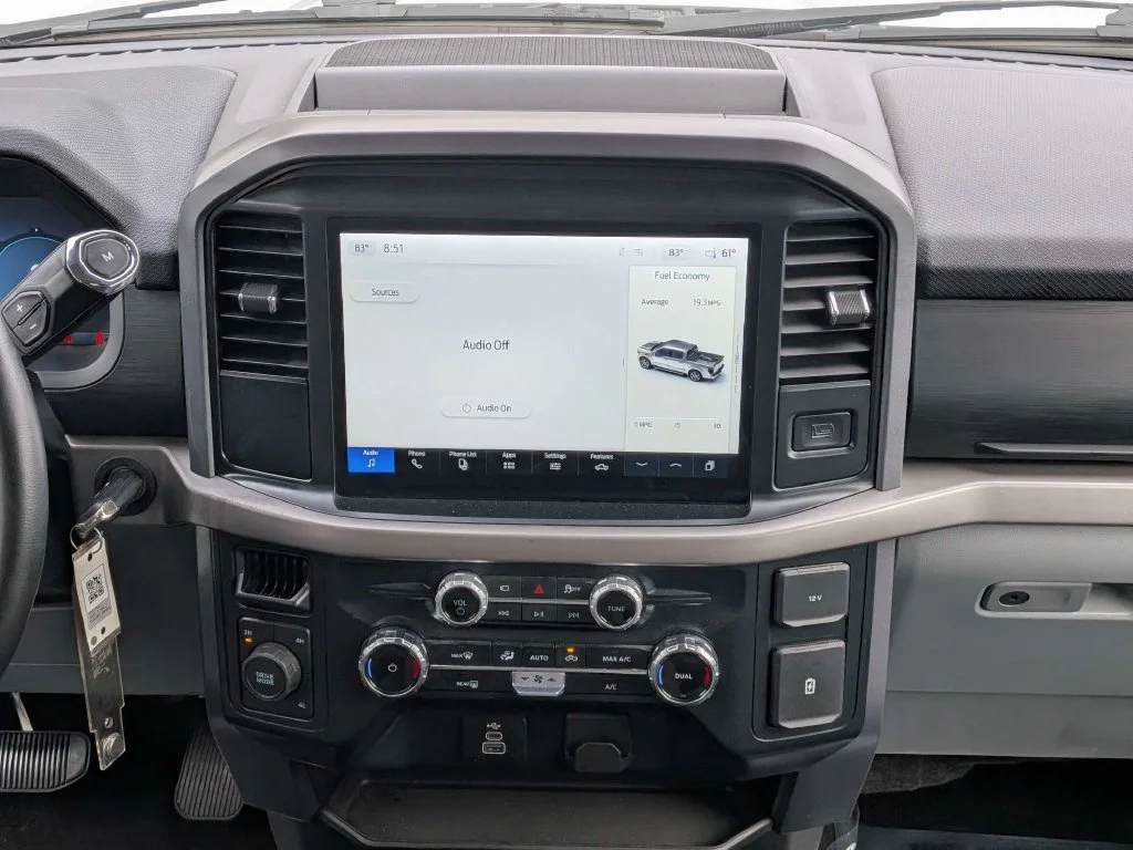 Certified Used 2025 Oxford White Ford XLT image 17