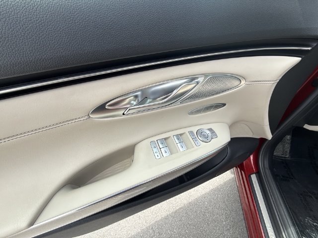Used 2022 Red Genesis 2.5T image 13