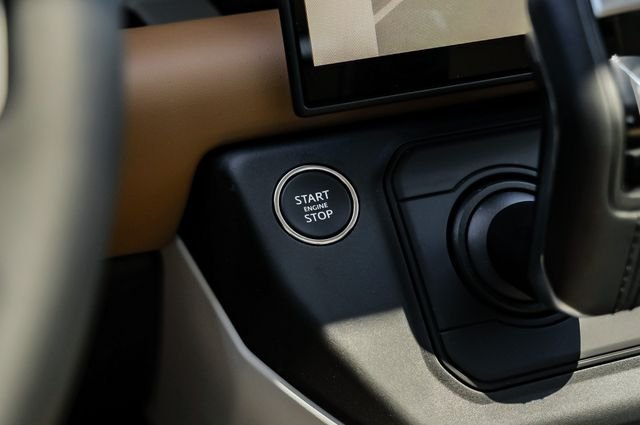 New 2026 Fuji White Land Rover S image 28