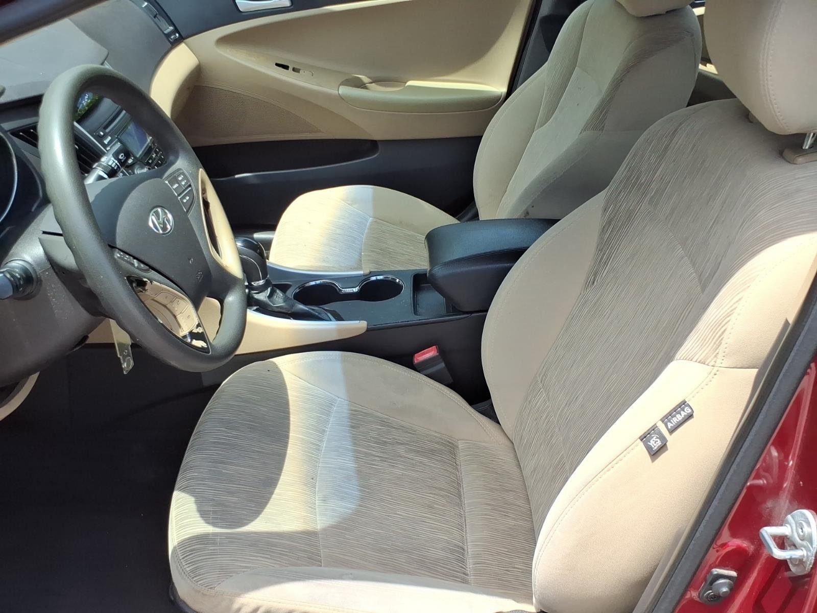 Used 2012 Sparkling Ruby Hyundai GLS PZEV image 10