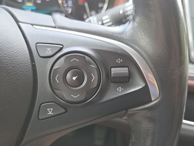 Used 2018 White Frost Buick Avenir image 22