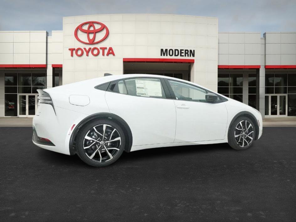 New 2026 Wind Chill Pearl Toyota XSE Premium image 23