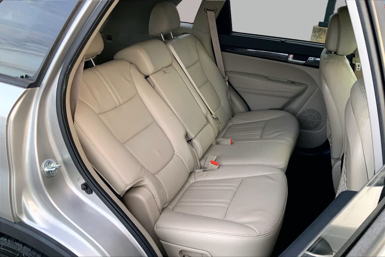 Used 2015 Satin Metal Kia LX image 19