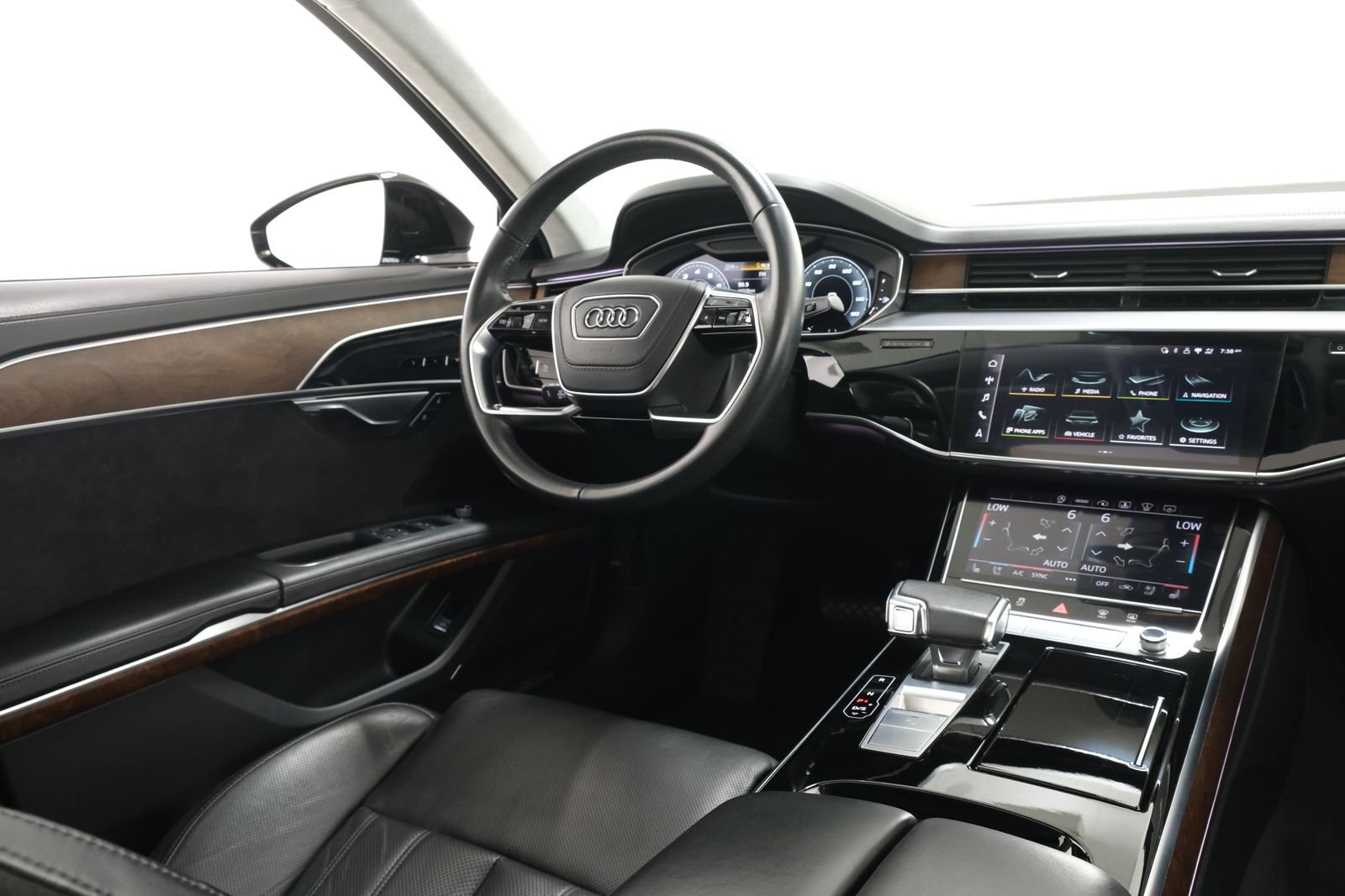Used 2021 Black Metallic Audi 4.0 image 11