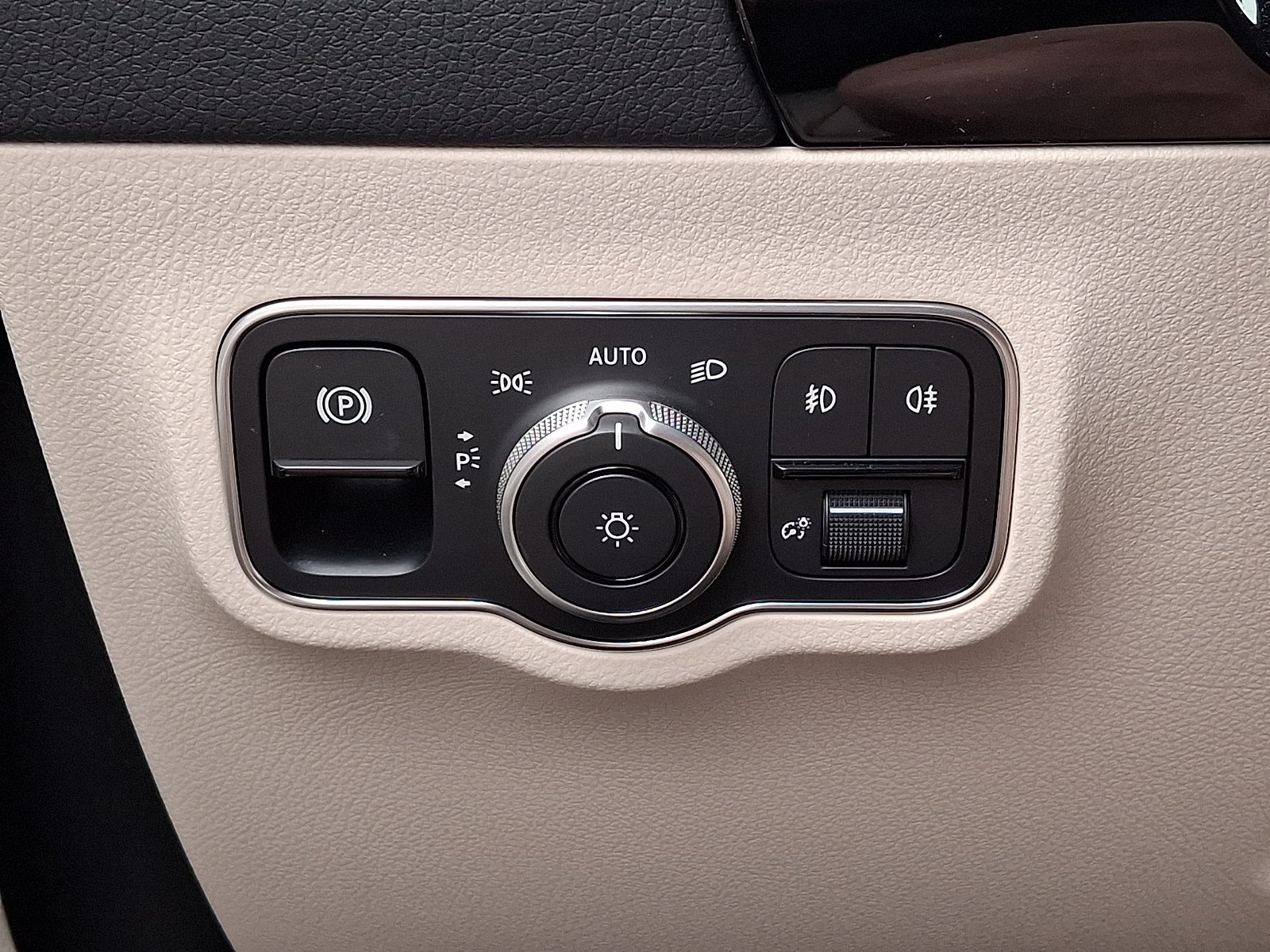2025 Mercedes-Benz GLA GLA250 - Photo 24