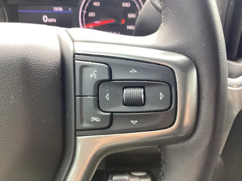 Used 2022 Summit White Chevrolet RST image 28