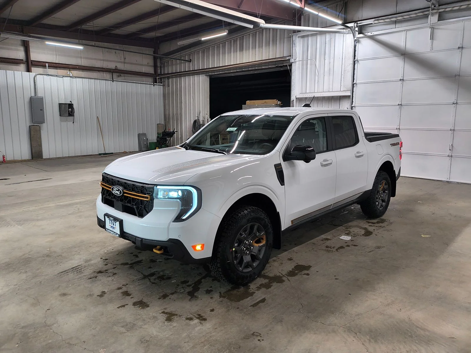 New 2025 Oxford White Ford Tremor® image 5