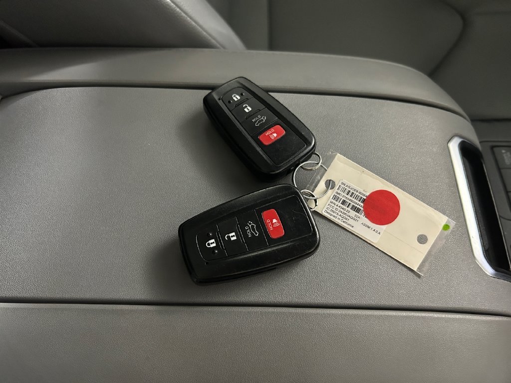 Used 2023  Toyota XLE image 27