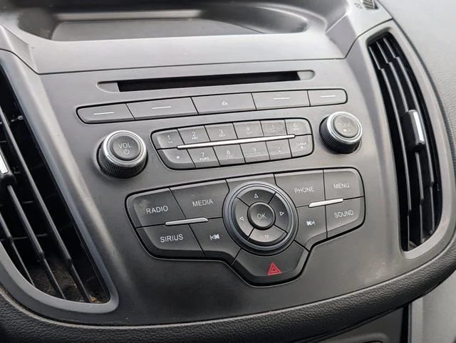 Used 2018 Lightning Blue Metallic Ford SE image 21