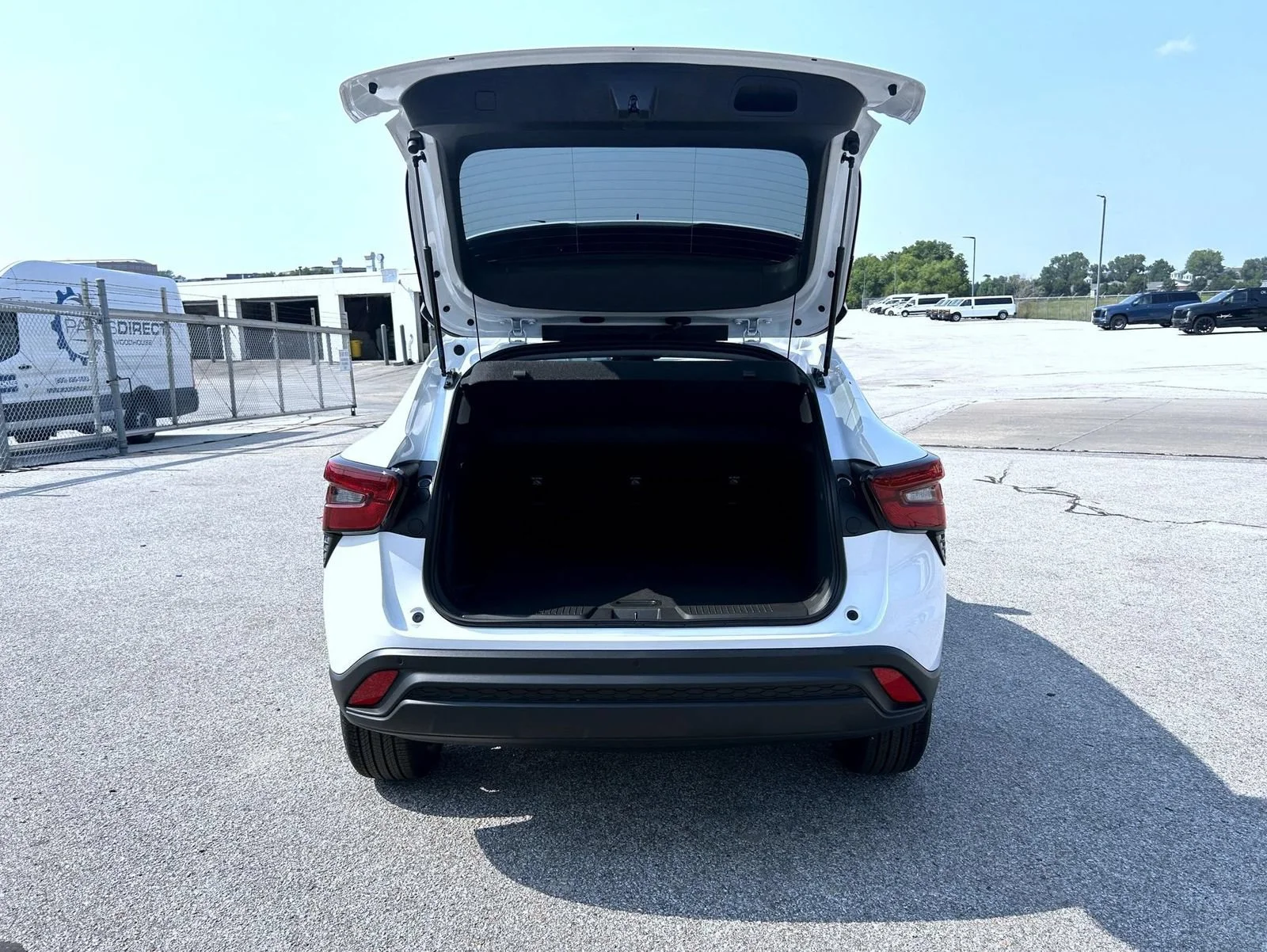 New 2026 Summit White Chevrolet LT image 24