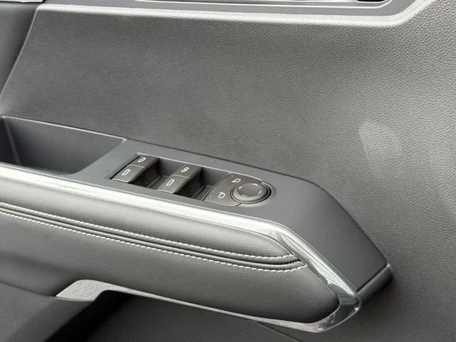 New 2026 Sterling Metallic GMC Elevation image 22
