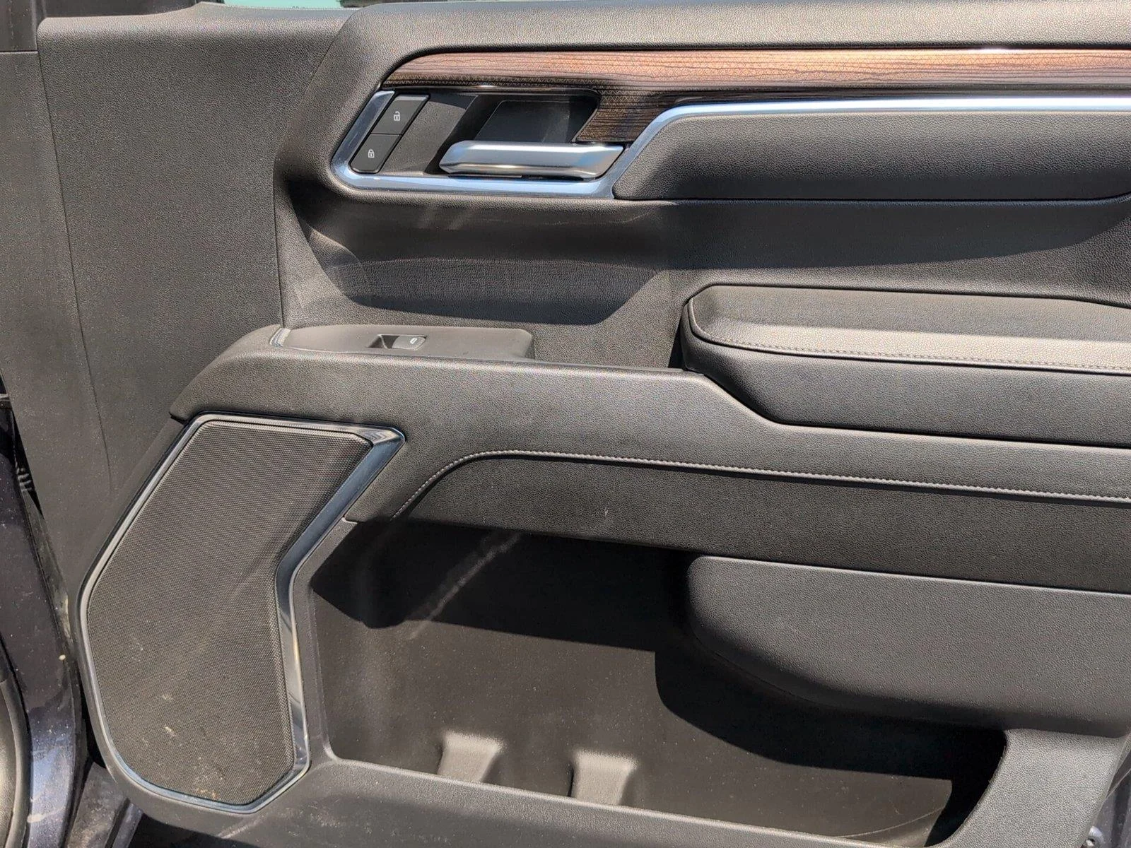 Used 2023 DARK ASH METALLIC Chevrolet LT image 38