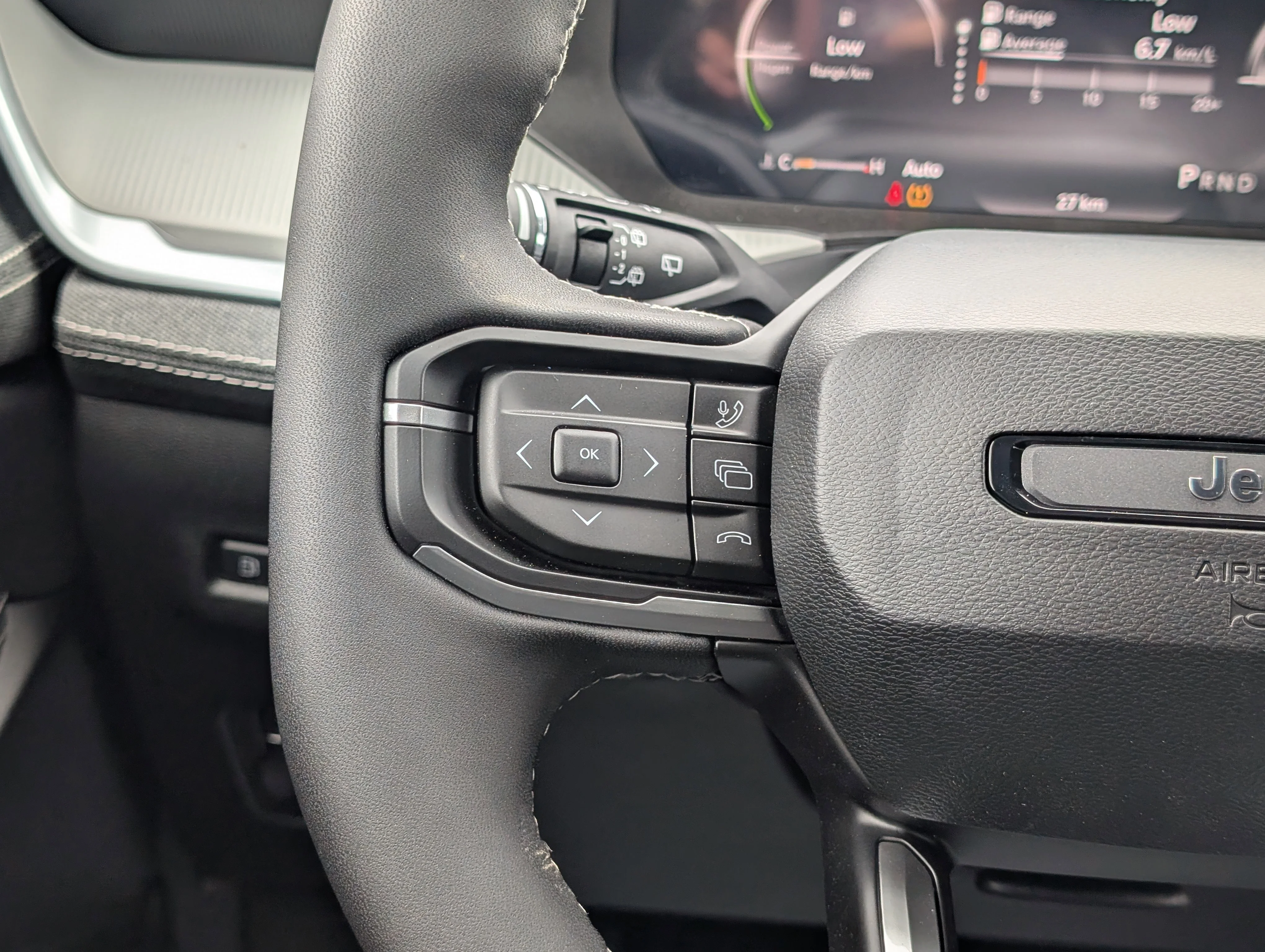 New 2026 Sting-Grey Jeep Laredo image 22