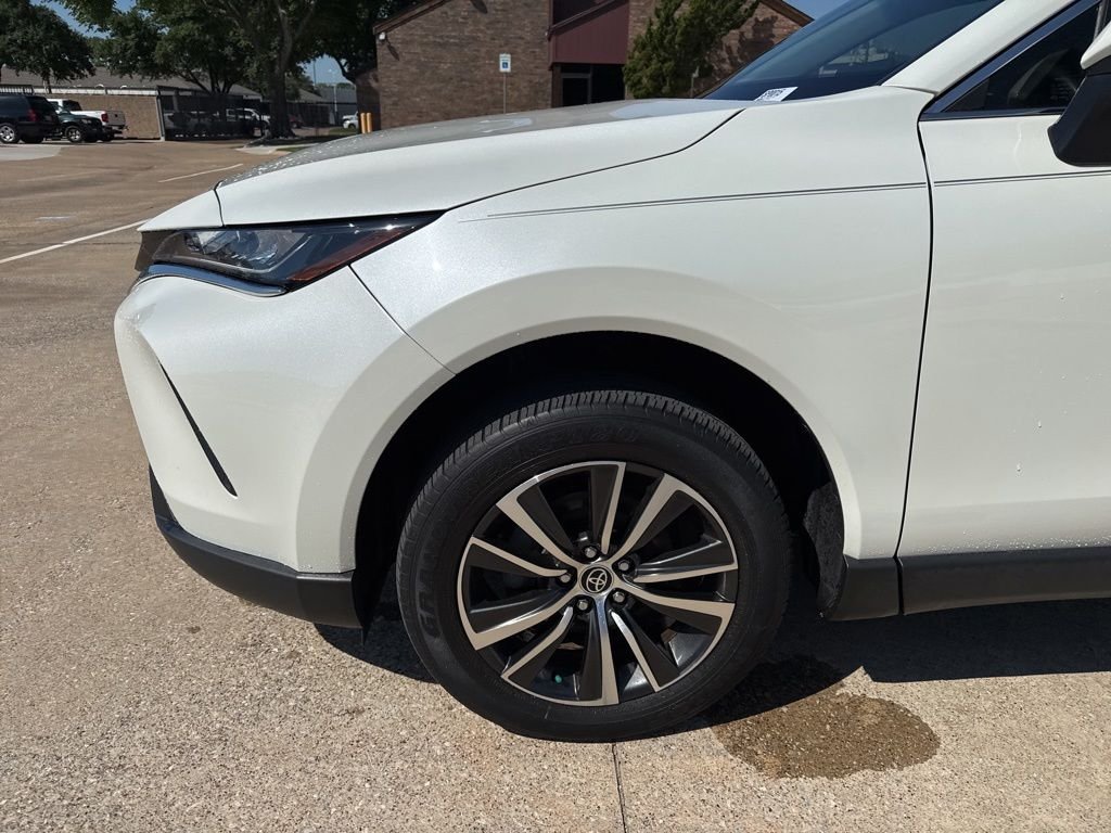 2022 Toyota Venza LE - Photo 2