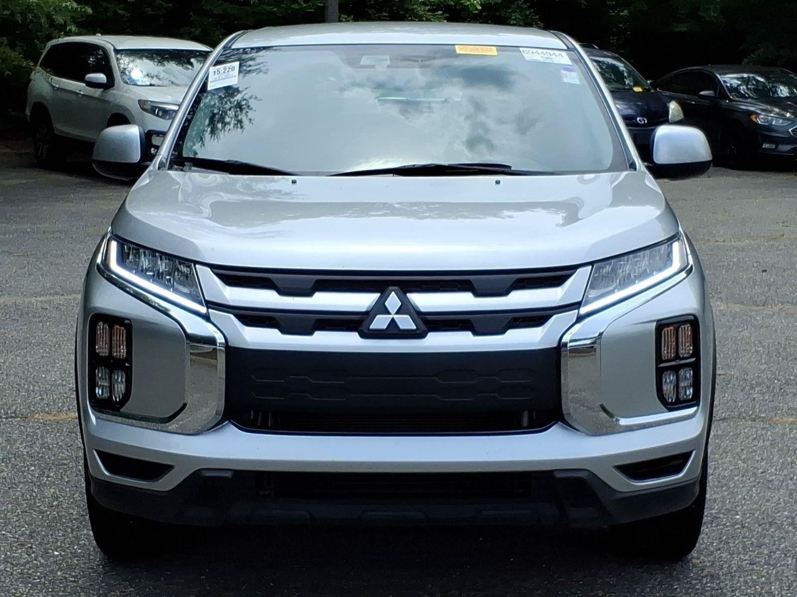 Used 2025  MITSUBISHI  image 2