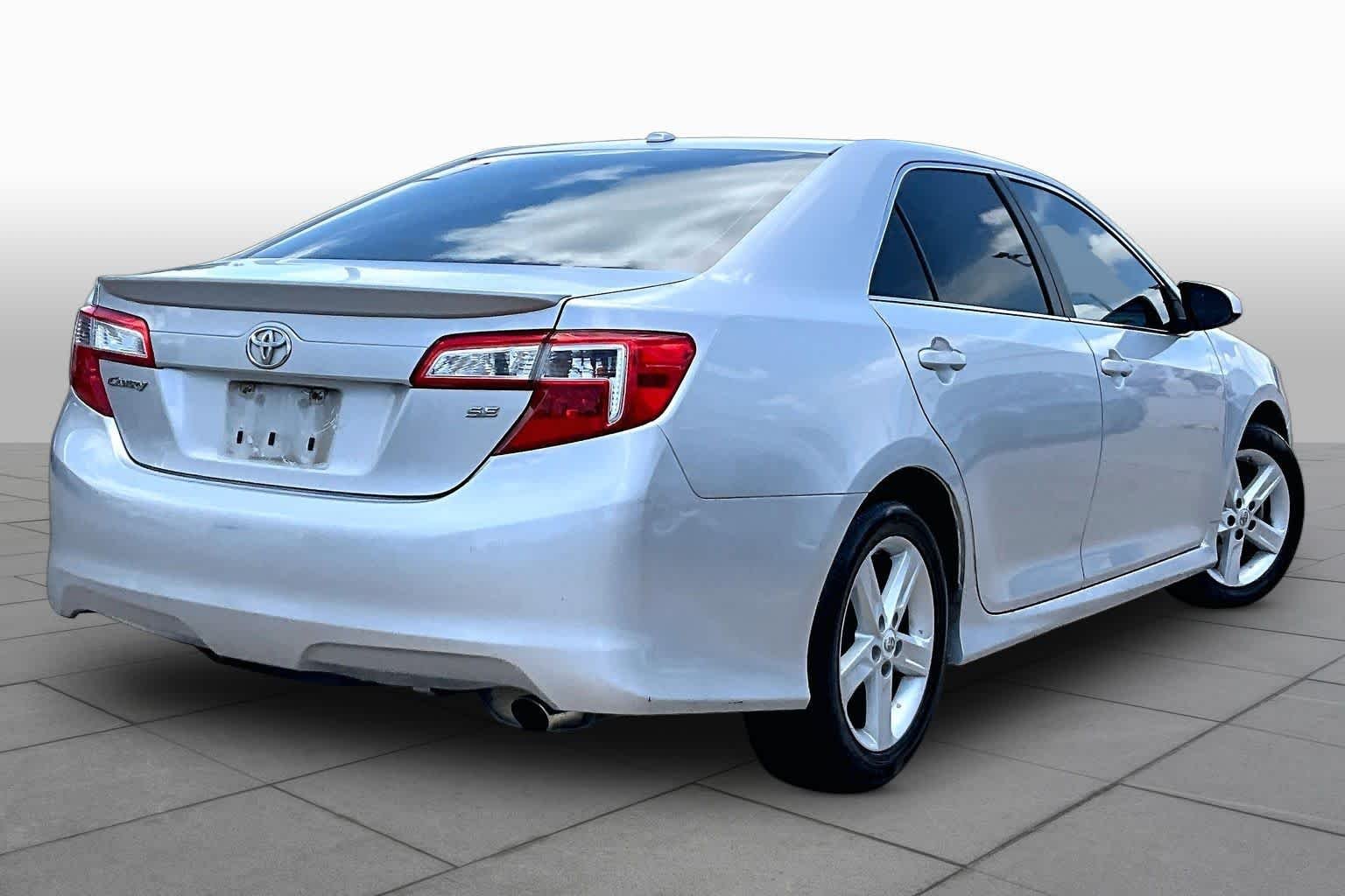 Used 2012 Classic Silver Metallic Toyota SE image 12