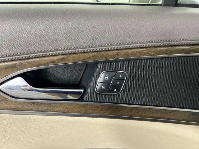Used 2019 Brown Lincoln Select image 16