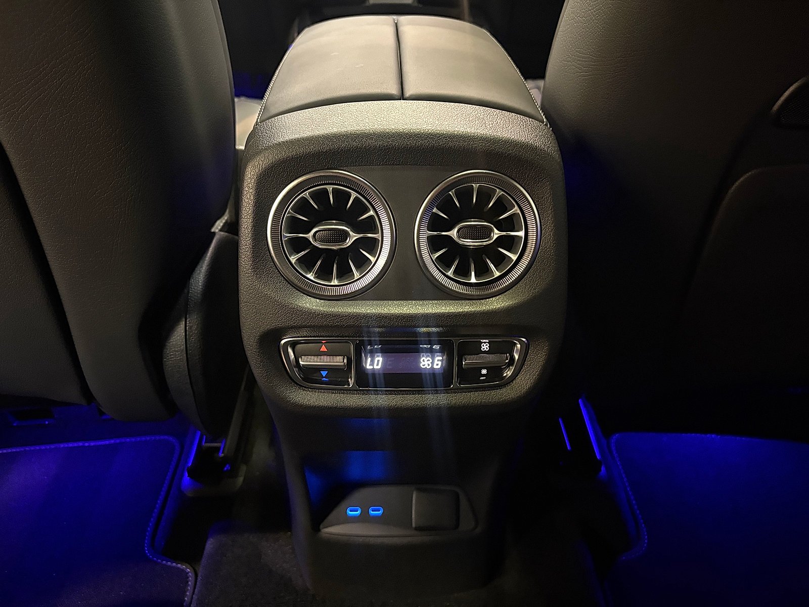 New 2027 MANUFAKTUR Platinum Magno Mercedes-Benz AMG® G 63 image 77