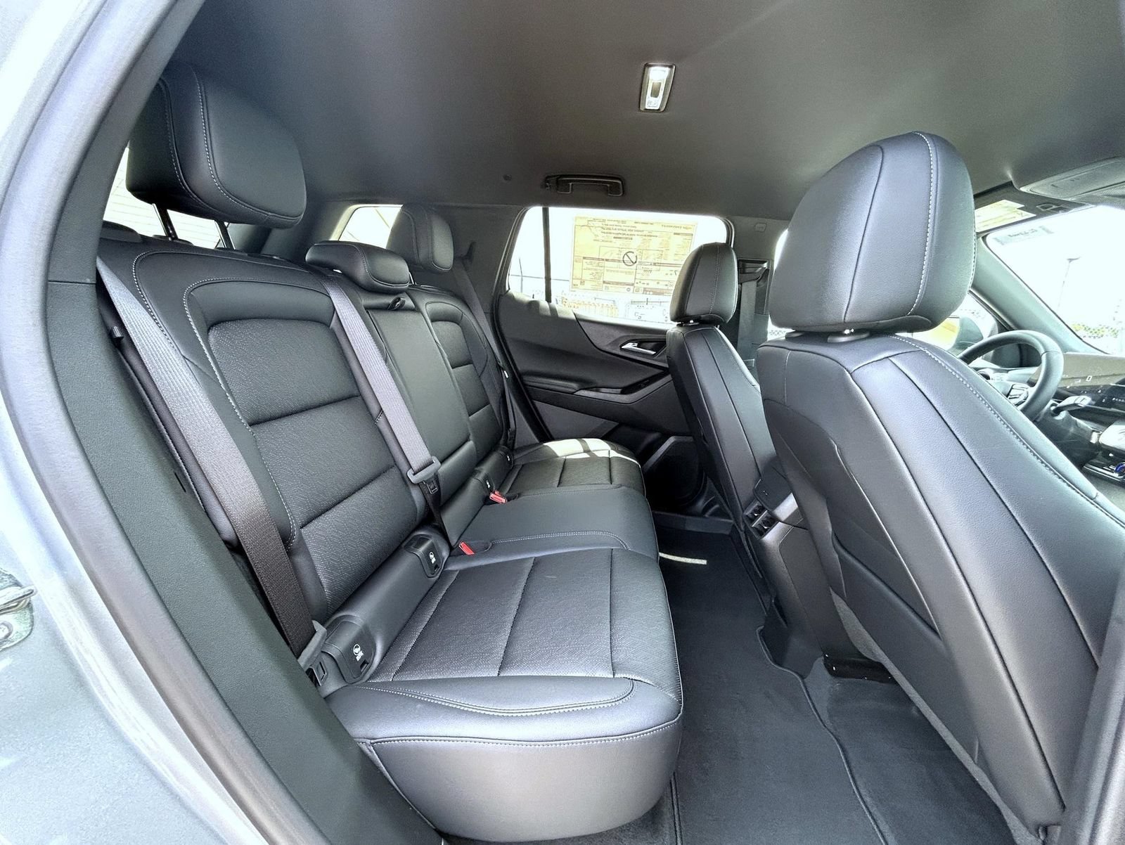 2027 Chevrolet Equinox LT - Photo 19