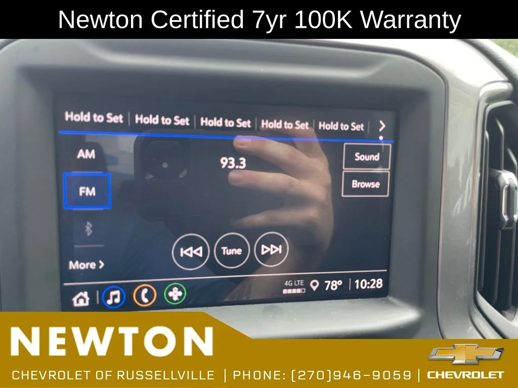 Certified Used 2024 Onyx Black GMC Pro image 5