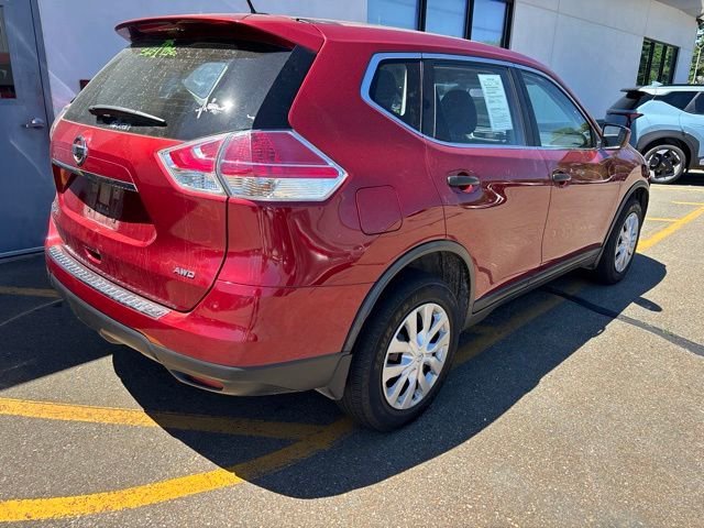 Used 2016 Cayenne Red Nissan S image 5