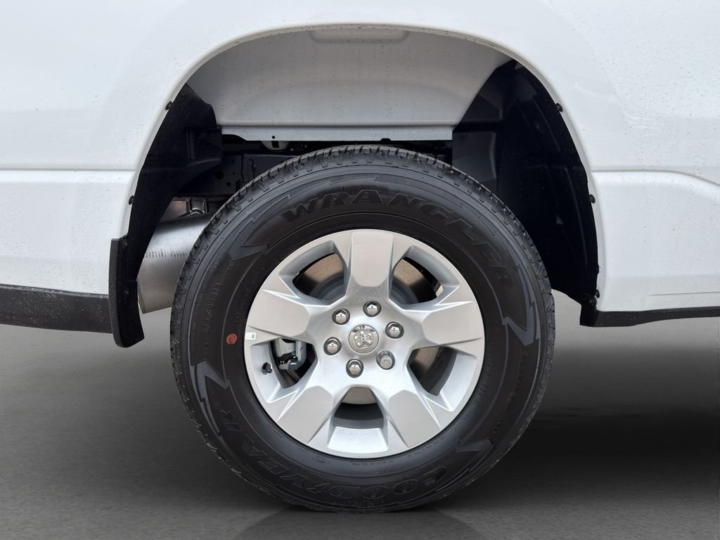 New 2026 Bright White Clearcoat RAM Tradesman image 23