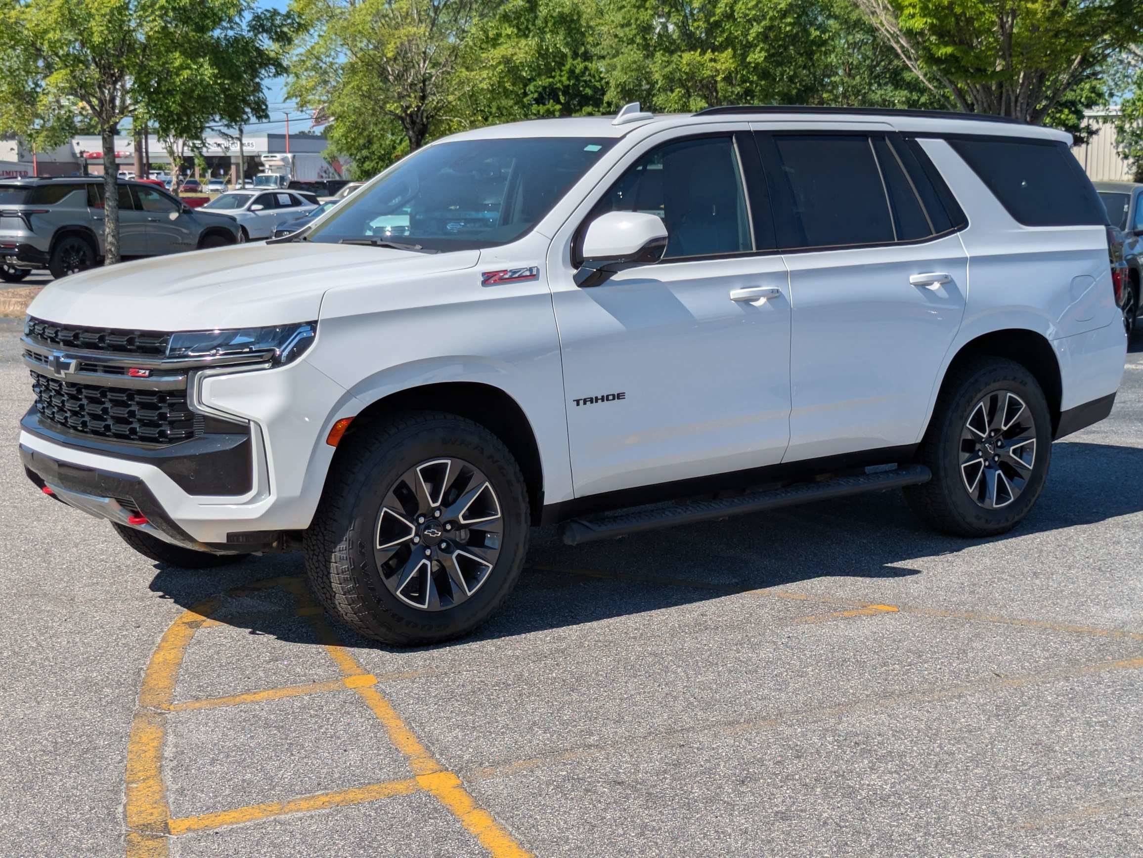 Used 2021 Summit White Chevrolet Z71 image 8