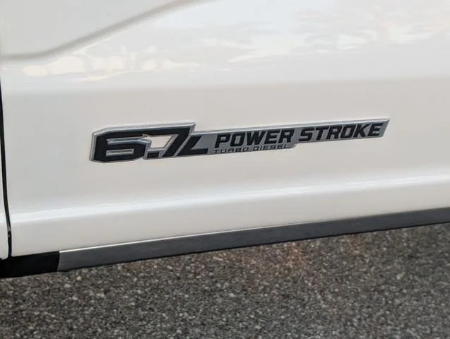 Used 2024 White Metallic Ford Lariat image 30
