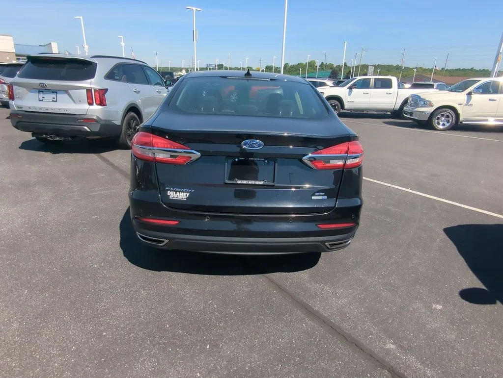 Used 2020 Black Ford SE image 7