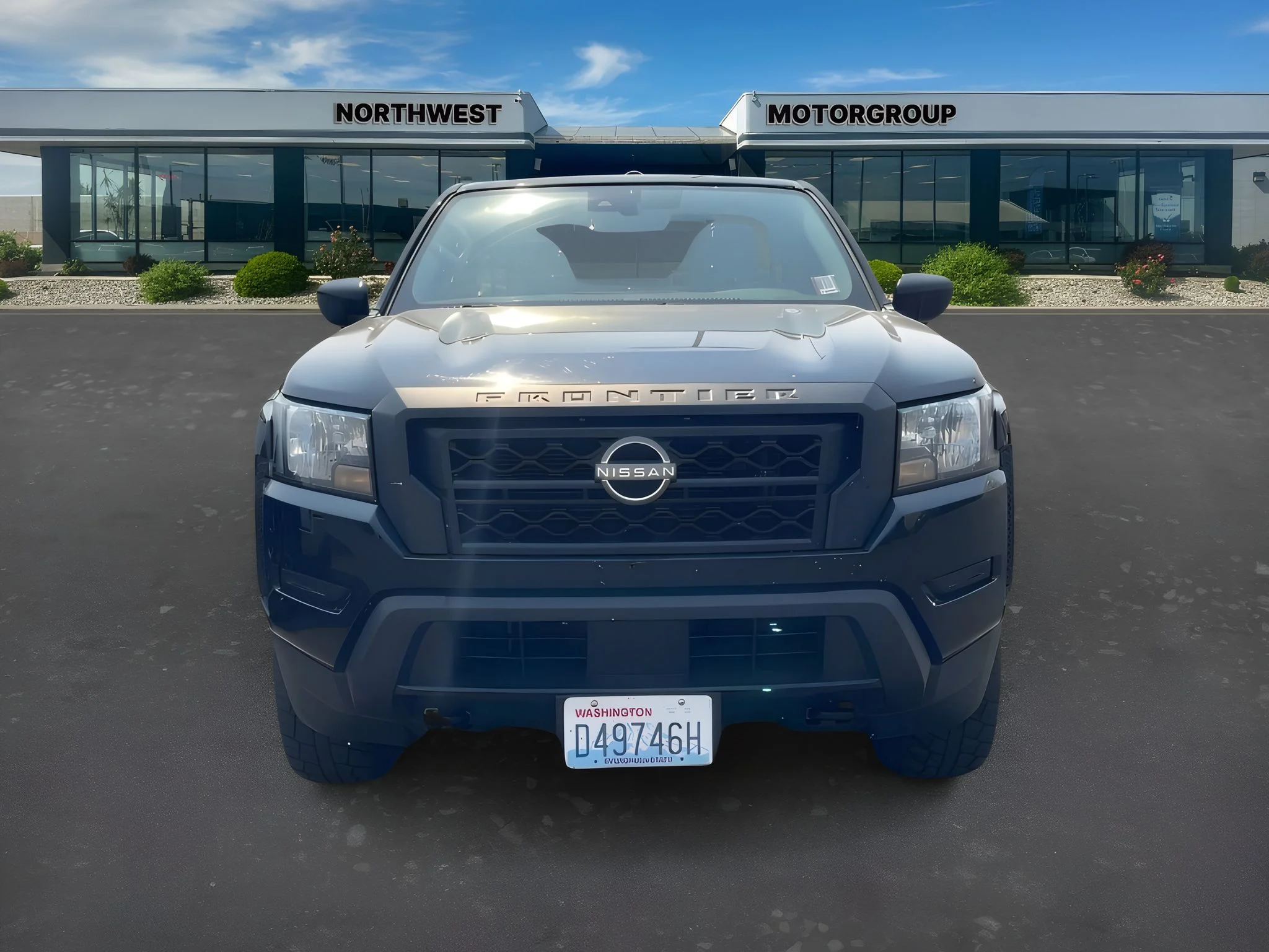 2022 Nissan Frontier S - Photo 2